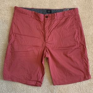 Men’s JCrew 10.5 inch stretch chino short